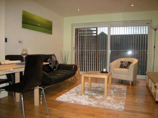  Image of 1 bedroom Apartment to rent in Dock Street Hull HU1 at Dock Street  Hull, HU1 3AH