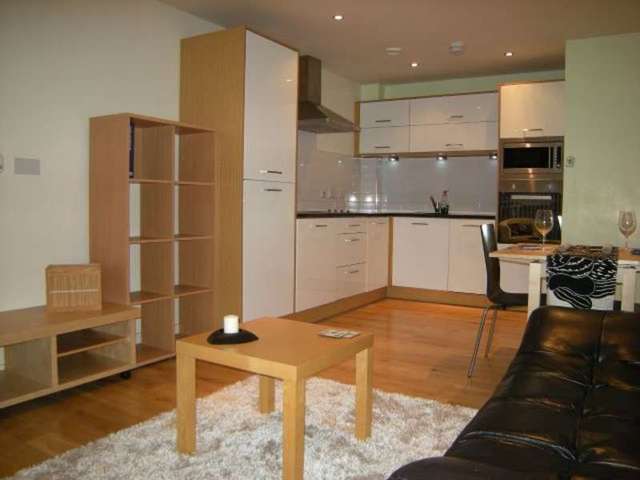  Image of 1 bedroom Apartment to rent in Dock Street Hull HU1 at Dock Street  Hull, HU1 3AH