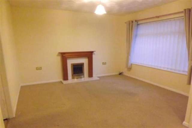  Image of 2 bedroom Bungalow to rent in Arran Drive Rhyl LL18 at Rhyl, LL18 2NS