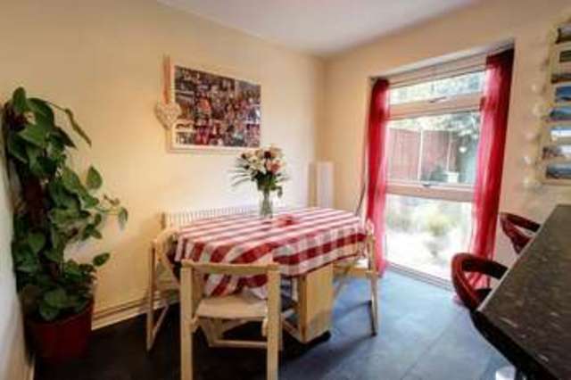  Image of 3 bedroom Detached house for sale in Ashdown Way Romsey SO51 at Ashdown Way Halterworth Romsey, SO51 5QR
