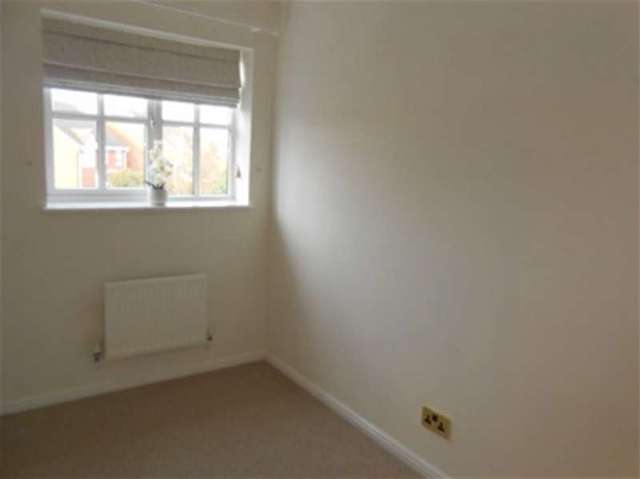  Image of 2 bedroom Terraced house to rent in Astbury Close Bloxwich Walsall WS3 at Bloxwich, WS3 3YB