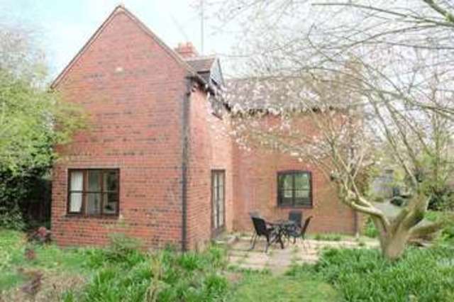  Image of 3 bedroom Detached house for sale in Astley Burf Stourport-on-Severn DY13 at Astley Burf Stourport-On-Severn, DY13 0RX