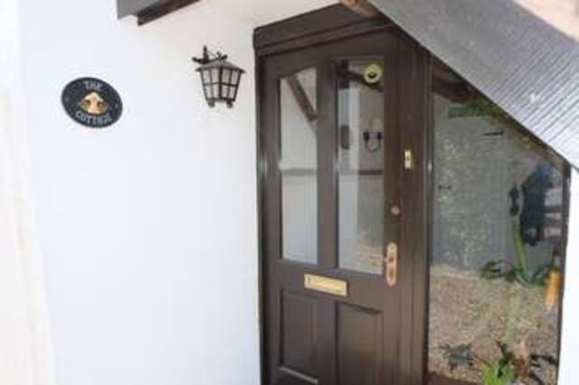  Image of 3 bedroom Detached house for sale in Astley Burf Stourport-on-Severn DY13 at Astley Burf Stourport-On-Severn, DY13 0RX
