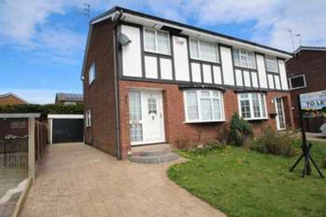  Image of 3 bedroom Semi-Detached house to rent in Augusta Close Rochdale OL12 at Augusta Close Cronkeyshaw Rochdale, OL12 6HT