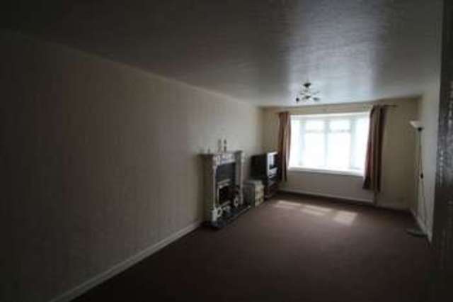  Image of 3 bedroom Semi-Detached house to rent in Augusta Close Rochdale OL12 at Augusta Close Cronkeyshaw Rochdale, OL12 6HT
