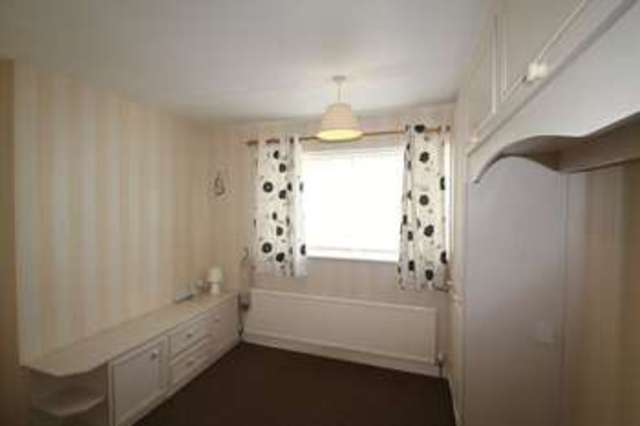  Image of 3 bedroom Semi-Detached house to rent in Augusta Close Rochdale OL12 at Augusta Close Cronkeyshaw Rochdale, OL12 6HT