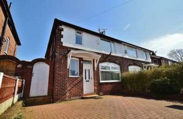  Image of 3 bedroom Semi-Detached house for sale in Avondale Drive Salford M6 at Avondale Drive  Salford, M6 7PD