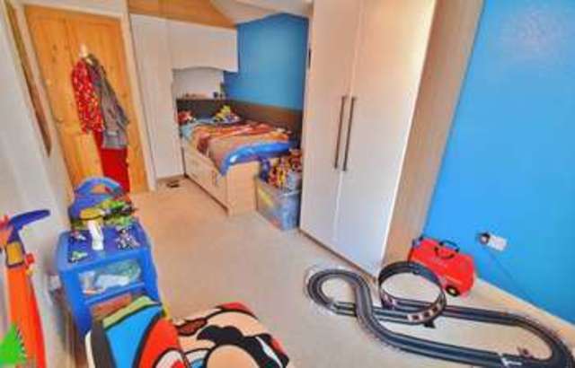  Image of 3 bedroom Semi-Detached house for sale in Avondale Drive Salford M6 at Avondale Drive  Salford, M6 7PD