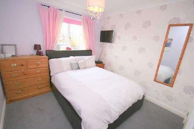  Image of 4 bedroom Detached house for sale in Badgers Gate Dunstable LU6 at Dunstable Beds. Church End, LU6 2BF