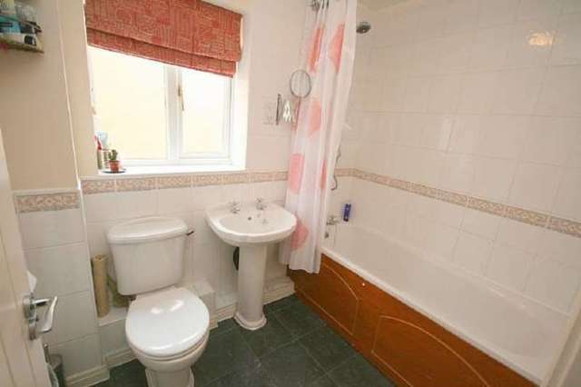  Image of 4 bedroom Detached house for sale in Badgers Gate Dunstable LU6 at Dunstable Beds. Church End, LU6 2BF