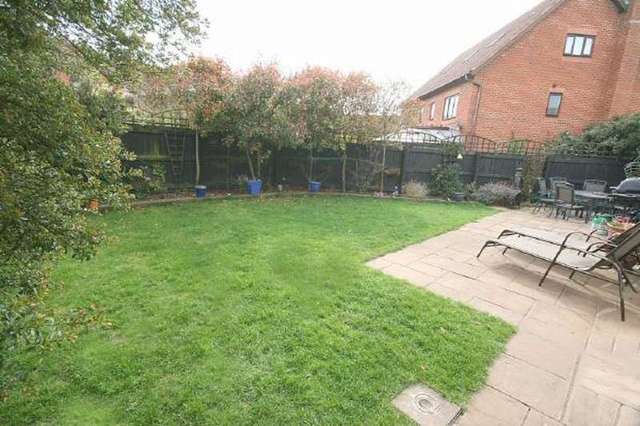  Image of 4 bedroom Detached house for sale in Badgers Gate Dunstable LU6 at Dunstable Beds. Church End, LU6 2BF