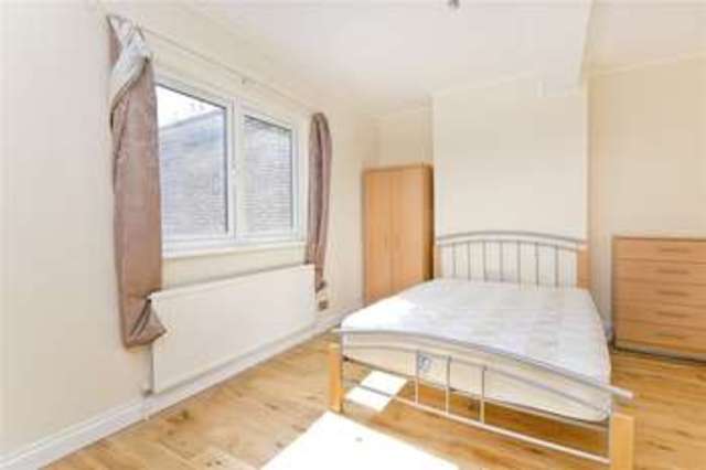  Image of 2 bedroom Flat to rent in Balls Pond Road London N1 at Canonbury, N1 4BW