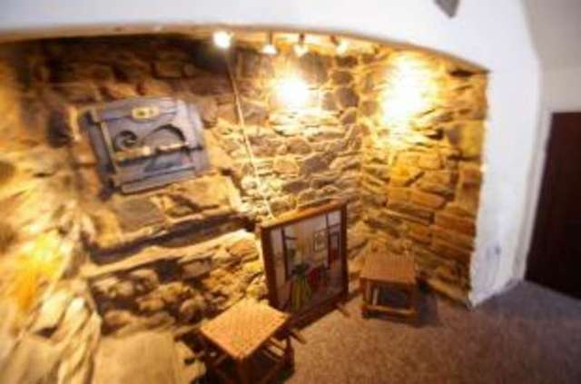  Image of 5 bedroom Terraced house for sale in Barbican Road Plympton Plymouth PL7 at Barbican Road Plymouth Plym Bridge, PL7 1LU