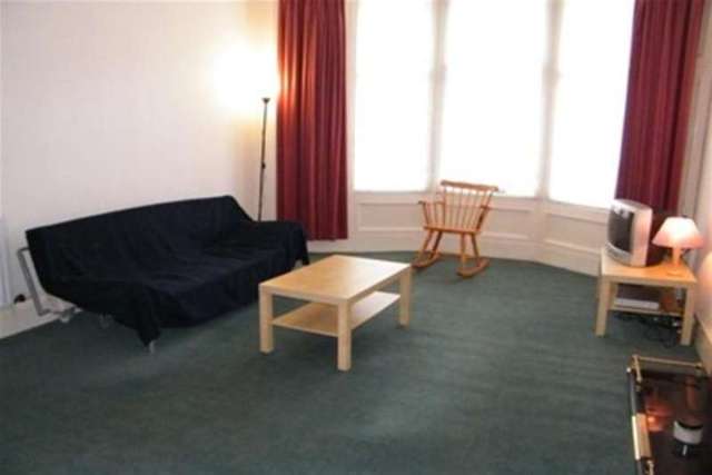 Image of 2 bedroom Flat to rent in Barrington Drive Glasgow G4 at Glasgow, G4 9ET