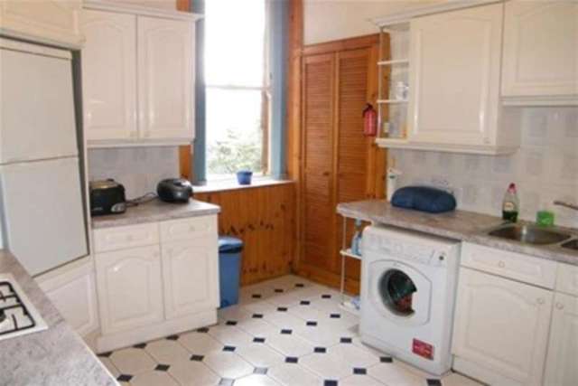  Image of 2 bedroom Flat to rent in Barrington Drive Glasgow G4 at Glasgow, G4 9ET