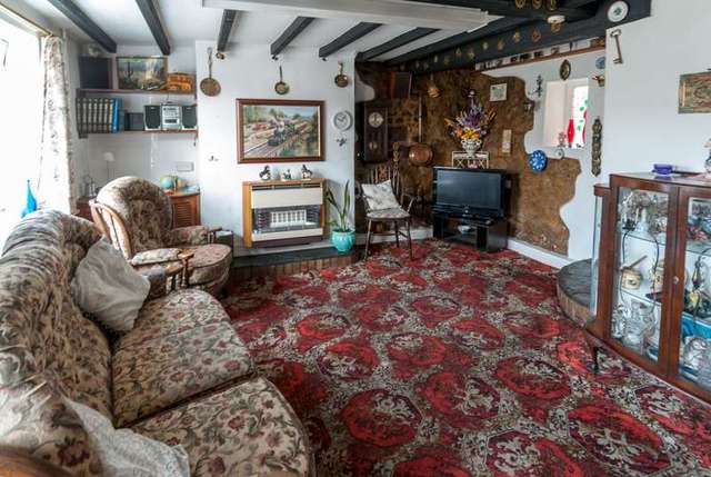  Image of 1 bedroom Cottage for sale in Barrow Road Sileby Loughborough LE12 at Sileby, LE12 7LP