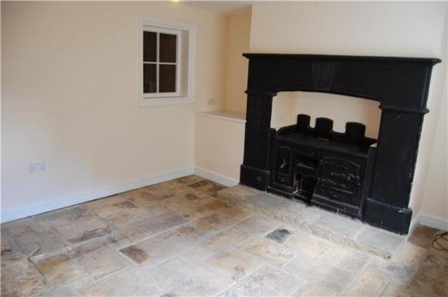  Image of 1 bedroom Flat to rent in London Road Charlton Kings Cheltenham GL52 at Gloucestershire, GL52 6HL