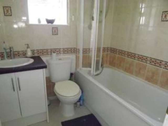  Image of 2 bedroom End of Terrace for sale in Arundel Gardens Basingstoke RG23 at Basingstoke Hampshire Wootton St Lawrence, RG23 8HQ