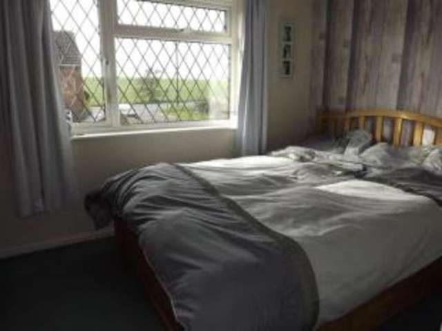  Image of 2 bedroom End of Terrace for sale in Arundel Gardens Basingstoke RG23 at Basingstoke Hampshire Wootton St Lawrence, RG23 8HQ