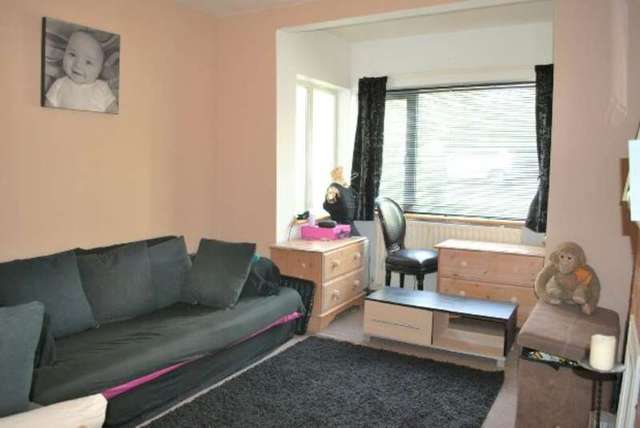  Image of 2 bedroom Semi-Detached house for sale in Basingstoke Road Spencers Wood Reading RG7 at Basingstoke Road  Reading, RG7 1AE
