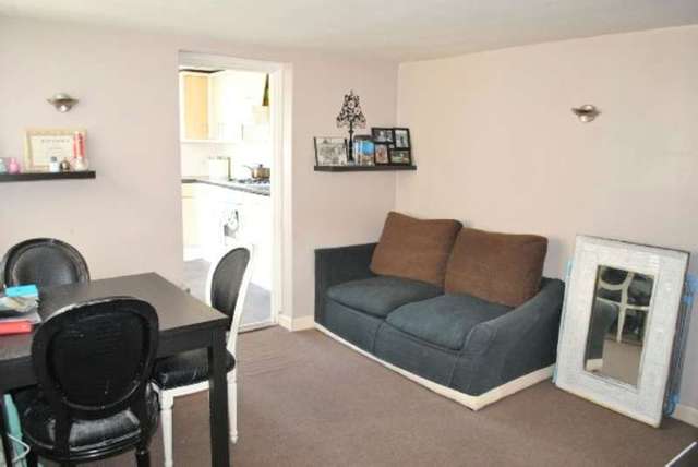  Image of 2 bedroom Semi-Detached house for sale in Basingstoke Road Spencers Wood Reading RG7 at Basingstoke Road  Reading, RG7 1AE