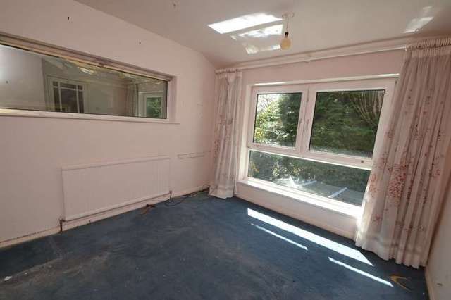  Image of 3 bedroom Detached house for sale in The Parkway Southampton SO16 at Southampton, SO16 3PQ