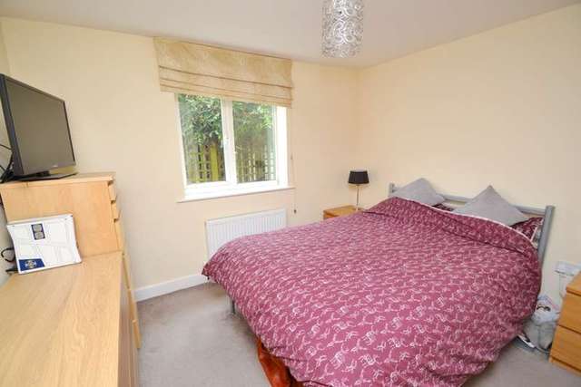  Image of 2 bedroom Flat for sale in Glen Eyre Road Southampton SO16 at 45 Glen Eyre Road  Southampton, SO16 3NS
