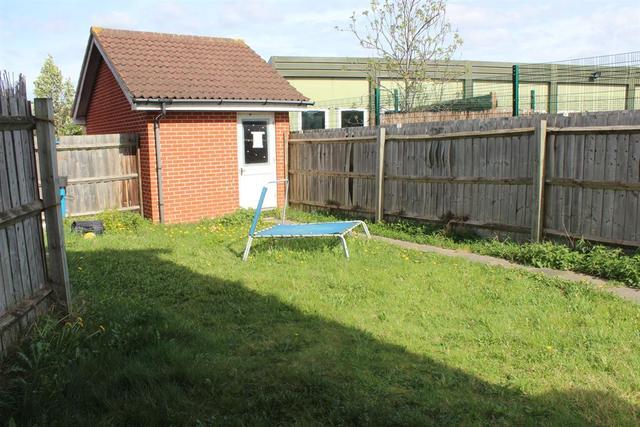  Image of 3 bedroom End of Terrace for sale in Battery Road London SE28 at West Thamesmead London Thamesmead, SE28 0JN
