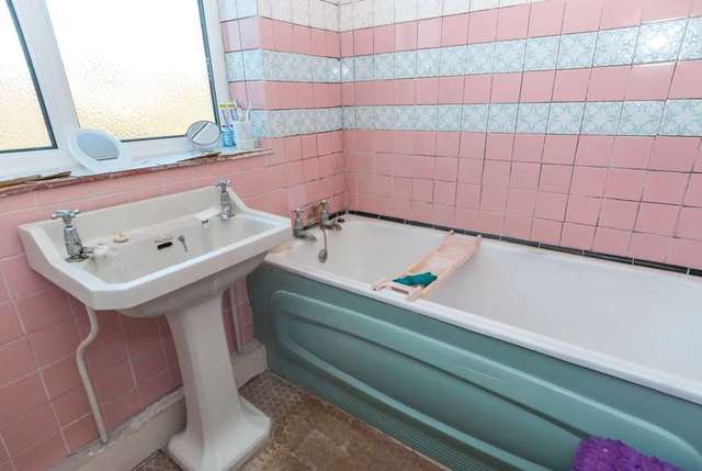  Image of 3 bedroom Detached house for sale in Beacon Drive Loughborough LE11 at Loughborough, LE11 2BD