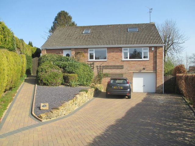  Image of 4 bedroom Detached house for sale in Beaconfield Road Yeovil BA20 at Beaconfield Road  Yeovil, BA20 2JN