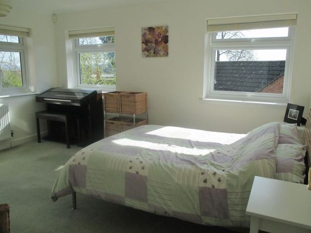  Image of 4 bedroom Detached house for sale in Beaconfield Road Yeovil BA20 at Beaconfield Road  Yeovil, BA20 2JN
