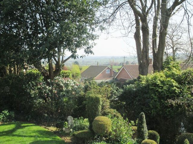  Image of 4 bedroom Detached house for sale in Beaconfield Road Yeovil BA20 at Beaconfield Road  Yeovil, BA20 2JN