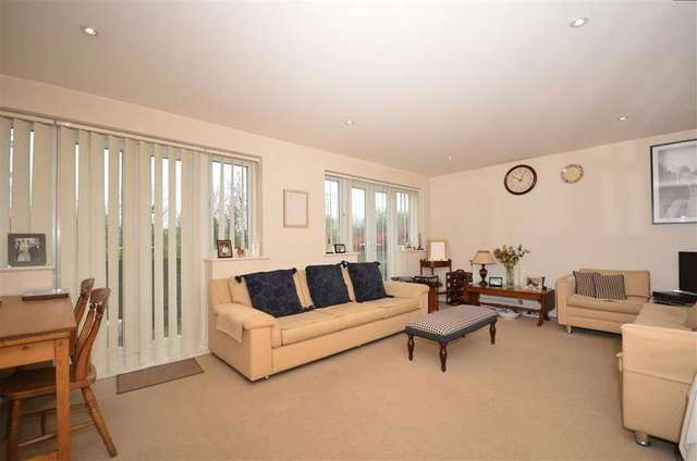  Image of 3 bedroom Ground Flat for sale in Bean Road Greenhithe DA9 at Greenhithe Kent Greenhithe, DA9 9JB