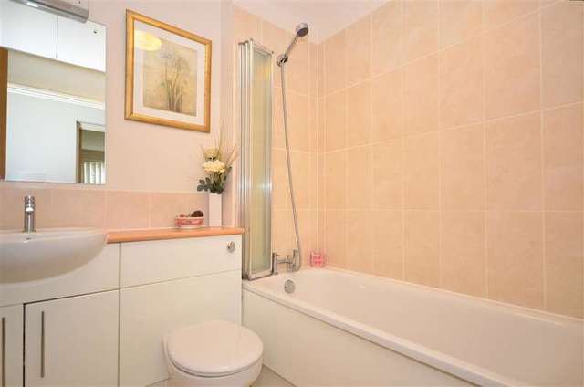  Image of 3 bedroom Ground Flat for sale in Bean Road Greenhithe DA9 at Greenhithe Kent Greenhithe, DA9 9JB