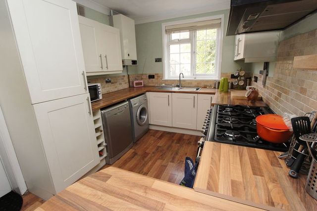  Image of 3 bedroom Terraced house to rent in Ampthill Road Southampton SO15 at Ampthill Road  Southampton, SO15 8LN