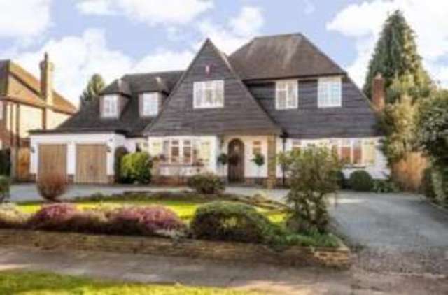  Image of 4 bedroom Detached house for sale in Beechwood Drive Keston BR2 at Keston  Keston, BR2 6HN