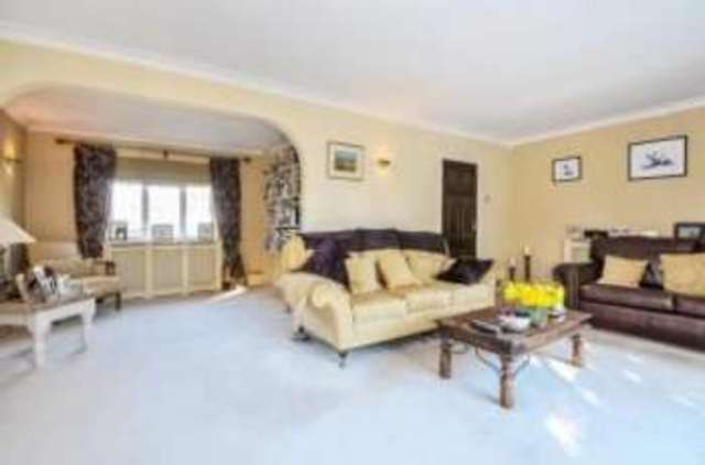  Image of 4 bedroom Detached house for sale in Beechwood Drive Keston BR2 at Keston  Keston, BR2 6HN
