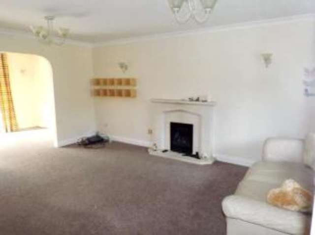  Image of 5 bedroom Detached house for sale in Beechwood Glossop SK13 at Glossop Derbyshire Glossop, SK13 6XS