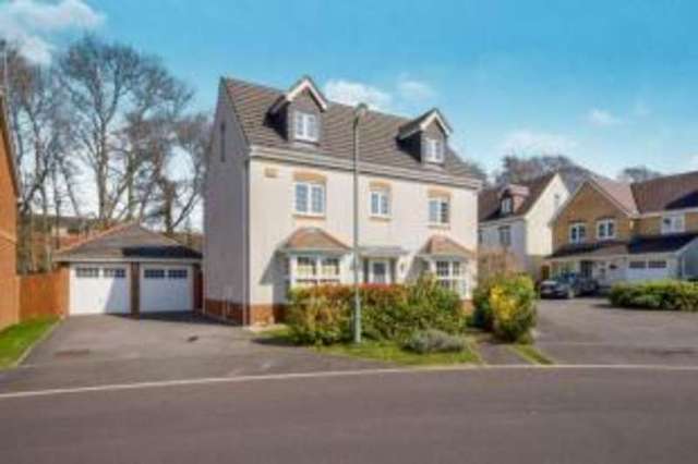  Image of 5 bedroom Detached house for sale in Ferndown Close Beggarwood Basingstoke RG22 at Beggarwood Basingstoke Kempshott, RG22 4SE