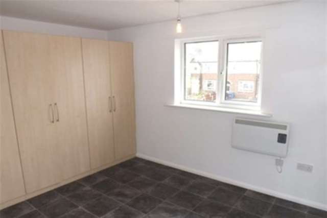  Image of 1 bedroom Flat to rent in Bellhouse Road Sheffield S5 at Sheffield, S5 0RF