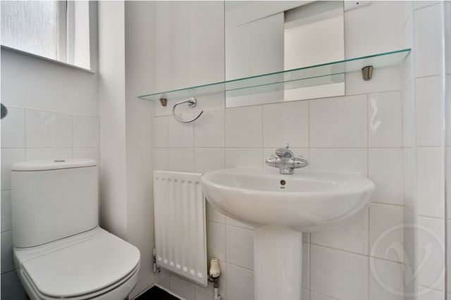  Image of 3 bedroom Flat to rent in Belsize Place London NW3 at Belsize Place Array Belsize Park, NW3 5AL