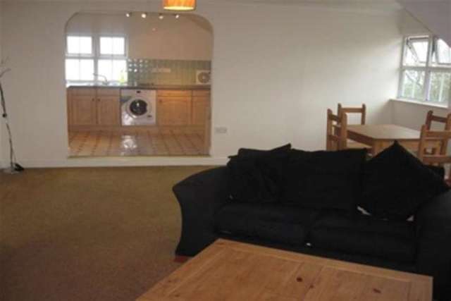  Image of 2 bedroom Flat to rent in The Spinnakers Aigburth Liverpool L19 at Liverpool, L19 3RY