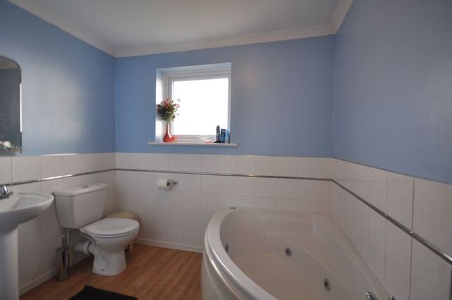 Image of 4 bedroom Detached house for sale in Beowulf Covert Stretton Burton-on-Trent DE13 at Beowulf Covert Stretton Burton-On-Trent, DE13 0XR