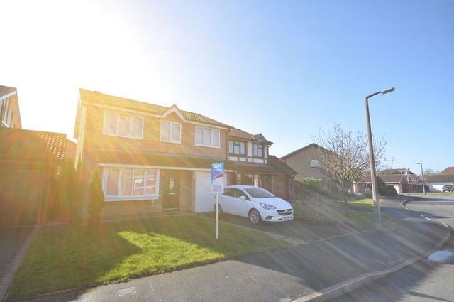  Image of 4 bedroom Detached house for sale in Beowulf Covert Stretton Burton-on-Trent DE13 at Beowulf Covert Stretton Burton-On-Trent, DE13 0XR