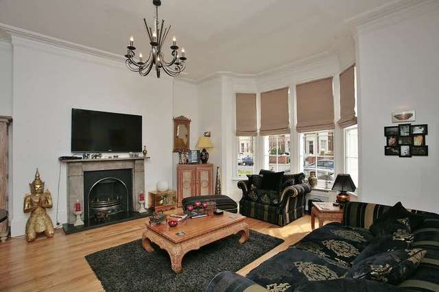 Image of 2 bedroom Ground Flat for sale in Bertie Terrace Warwick Place Leamington Spa CV32 at Leamington Spa Warwickshire, CV32 5BL
