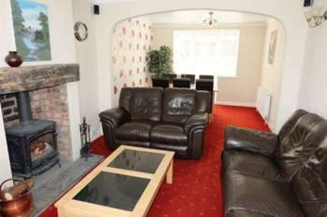  Image of 4 bedroom Detached house for sale in Bewdley Road Stourport-on-Severn DY13 at Bewdley Road  Stourport-On-Severn, DY13 8XQ