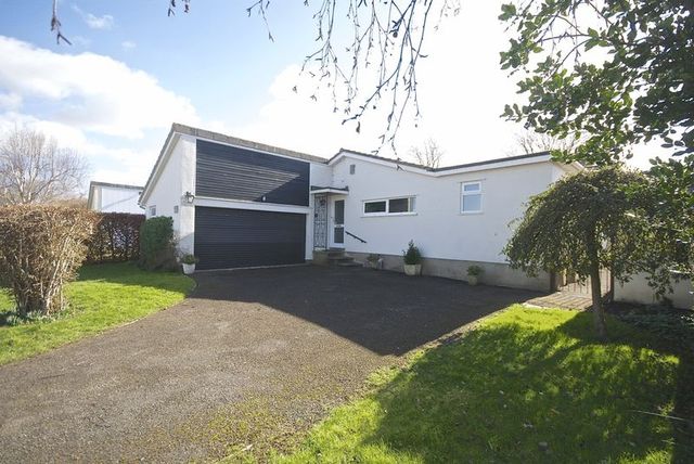  Image of 3 bedroom Detached house for sale in Birch Close Wedmore BS28 at Birch Close  Wedmore, BS28 4BG