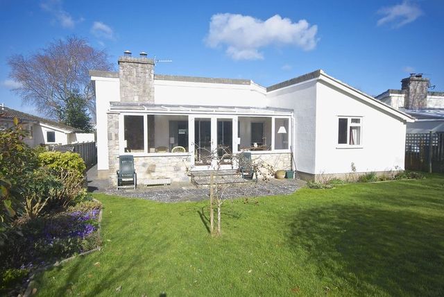  Image of 3 bedroom Detached house for sale in Birch Close Wedmore BS28 at Birch Close  Wedmore, BS28 4BG