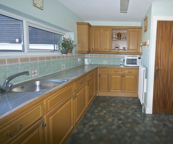  Image of 3 bedroom Detached house for sale in Birch Close Wedmore BS28 at Birch Close  Wedmore, BS28 4BG