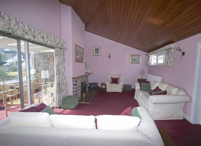  Image of 3 bedroom Detached house for sale in Birch Close Wedmore BS28 at Birch Close  Wedmore, BS28 4BG
